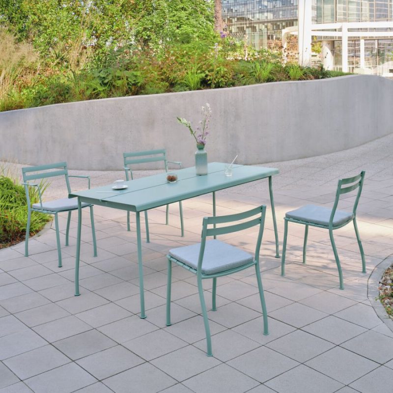 outdoor-tisch-flaner-mintgruen-beispiel
